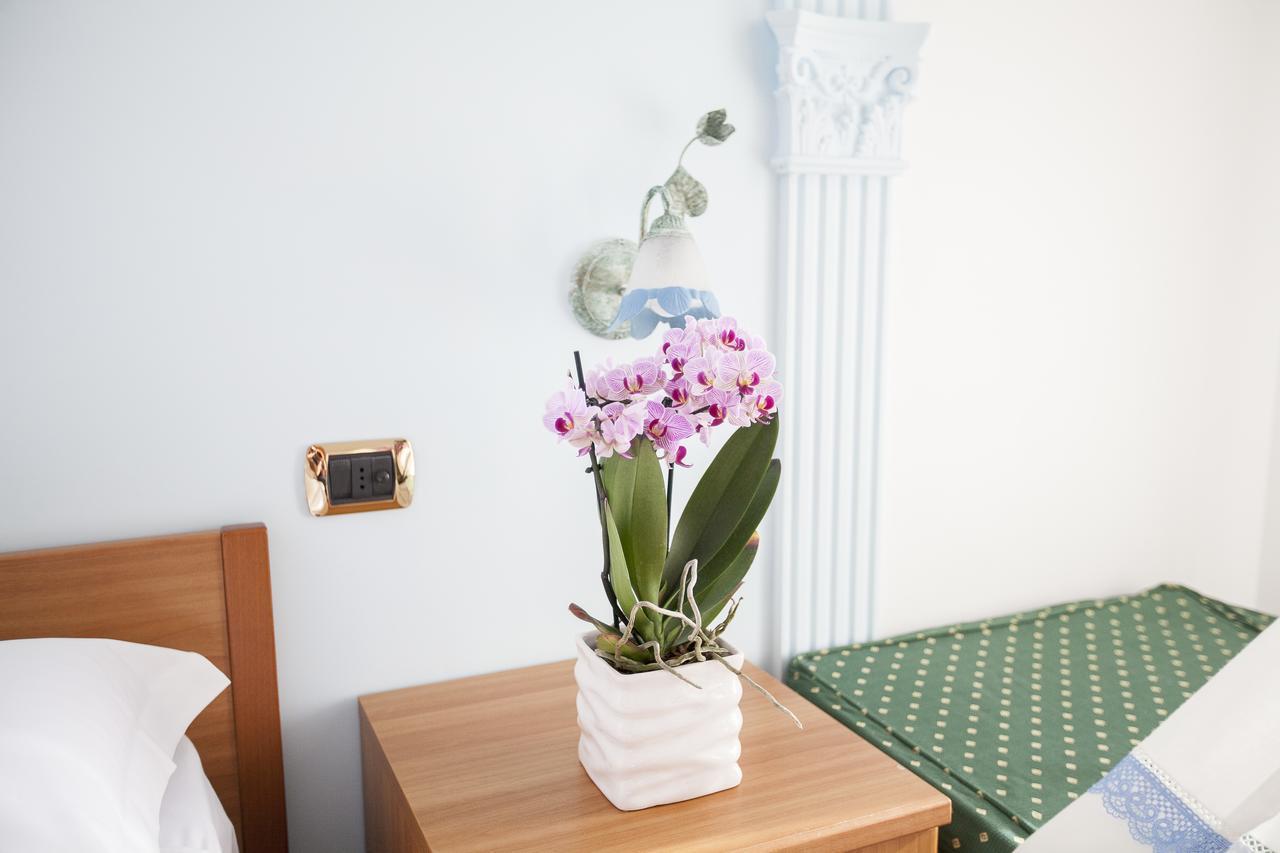 Oasi Relais Bed & Breakfast Vico Equense Exterior foto